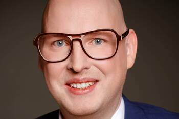 Dennis Komossa ist neuer Krankenhausdirektor im Alfried Krupp Krankenhaus Essen. Dennis Komossa ist neuer Krankenhausdirektor im Alfried Krupp Krankenhaus Essen.