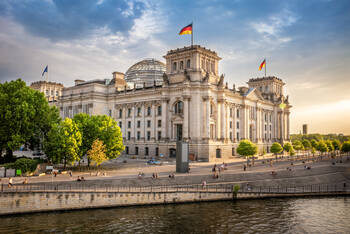 government district in berlin, germany KHAG vor Entscheidung: Koalition entschärft Konflikte nicht